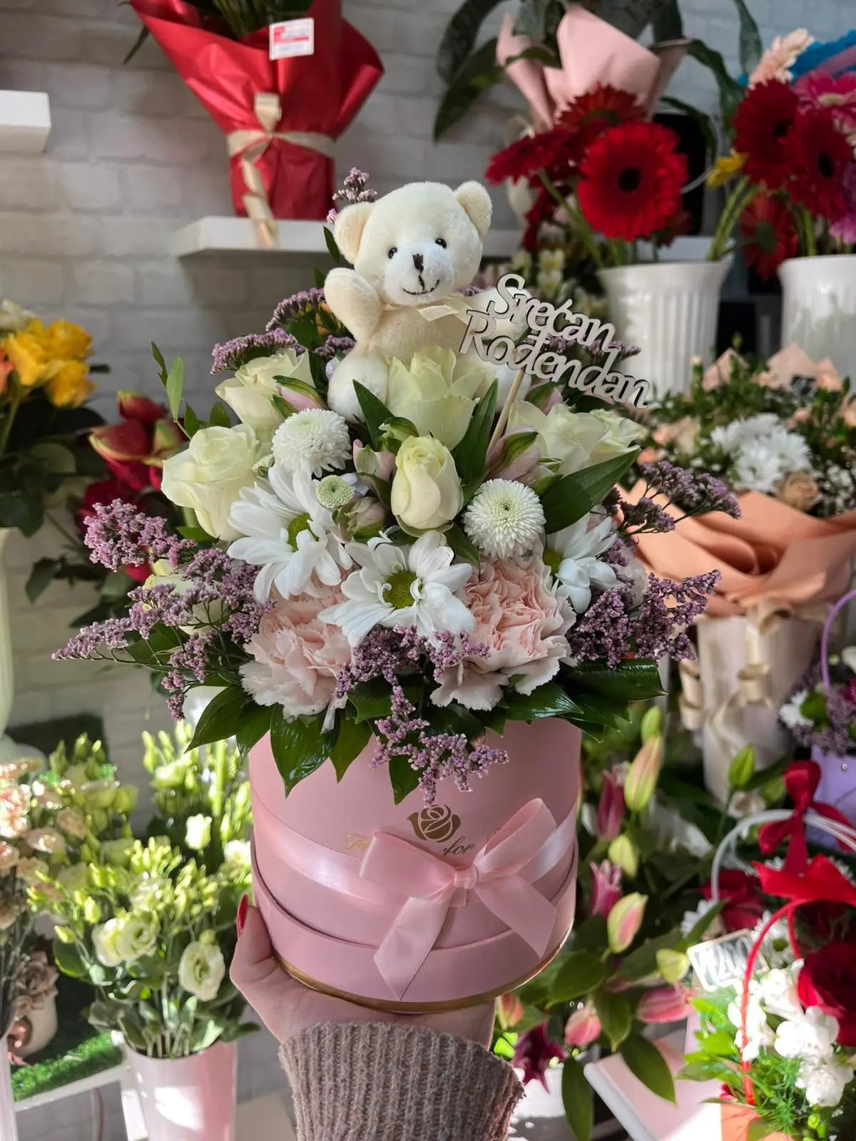 Rođendanski cvetni aranžman